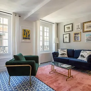  Apartment Strada - Furnished - Downtown
