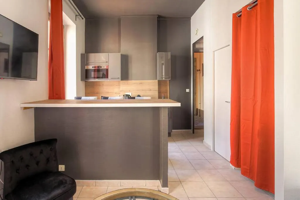 Studio Charmant Idealement Situe, Ainay-Carnot Lyon 0*,  Francie